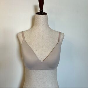 Victoria’s Secret Where Everywhere Bra Nude Size 32DD